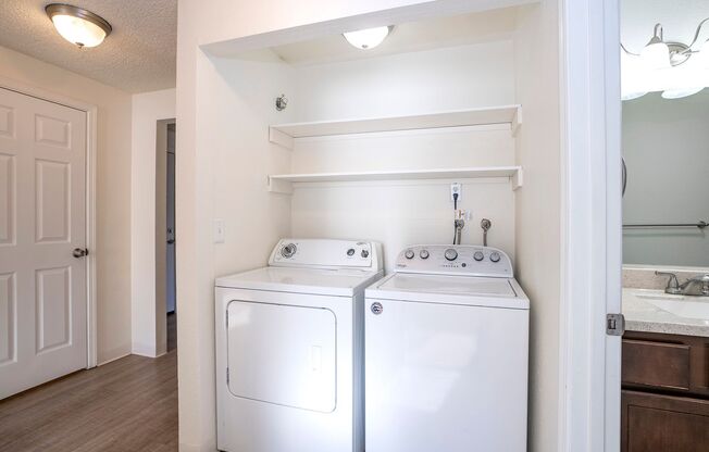 2 beds, 1 bath, $1,490, Unit UNIT 1