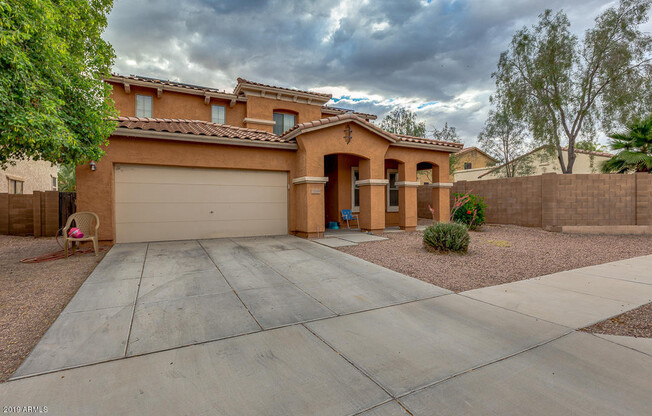 Charming 5 Bed 3 Bath Tolleson Home with Solar!!