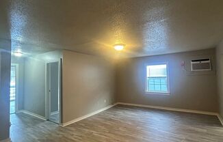 2 beds, 1 bath, 800 sqft, $899, Unit 710 C