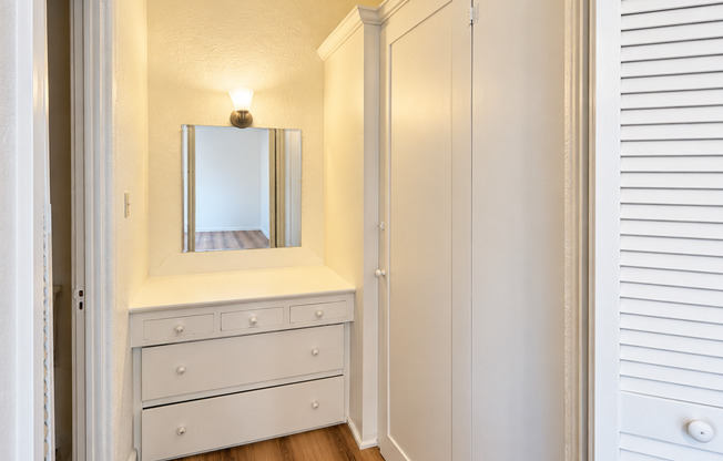 Studio, 1 bath, 500 sqft, $1,550, Unit 308