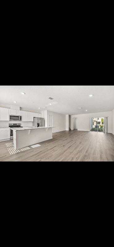 2745 FLUSHING DR