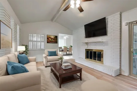 1215 ANNAPOLIS DR