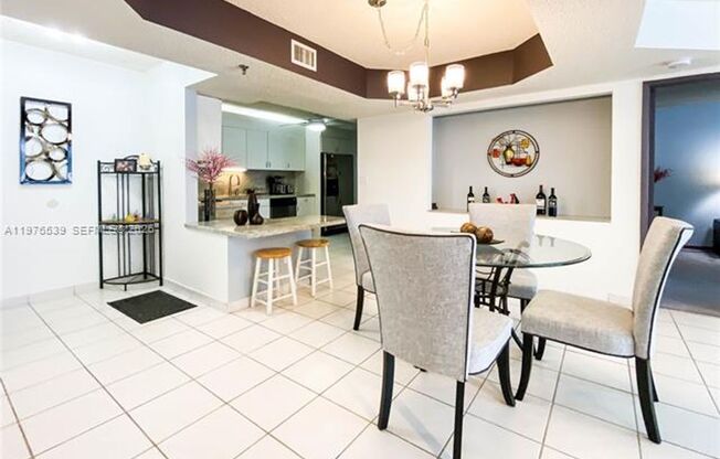 9341 Collins Ave appt 1204 (A11976539)