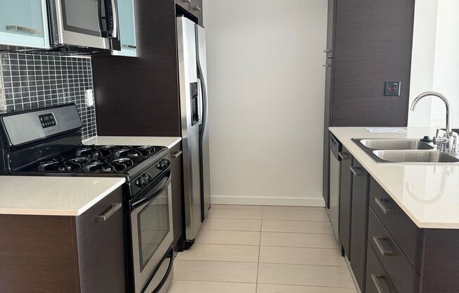 1 bed, 1 bath, 662 sqft, $2,795, Unit PH20