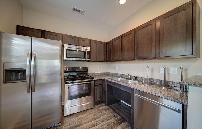 2 beds, 2 baths, 1,080 sqft, $1,299, Unit Model