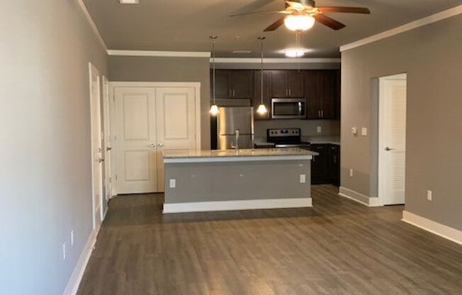 1 bed, 1 bath, 954 sqft, $1,290, Unit U108