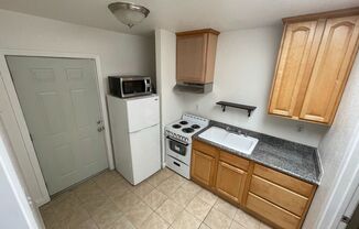 Studio, 1 bath, $1,750