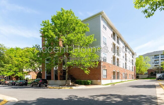 1 bed, 1 bath, 772 sqft, $2,000, Unit 359
