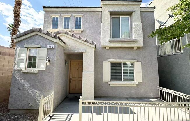 Cozy Two-story single-family house