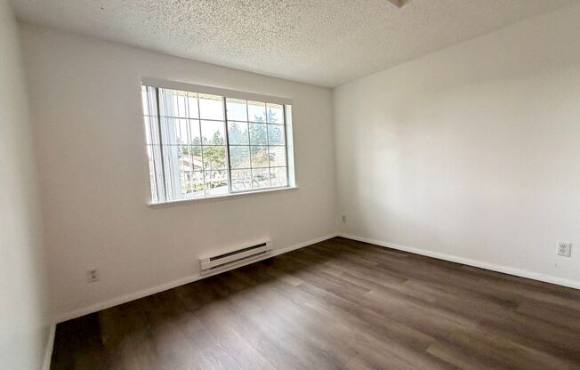 2 beds, 1 bath, 834 sqft, $1,680, Unit Q202