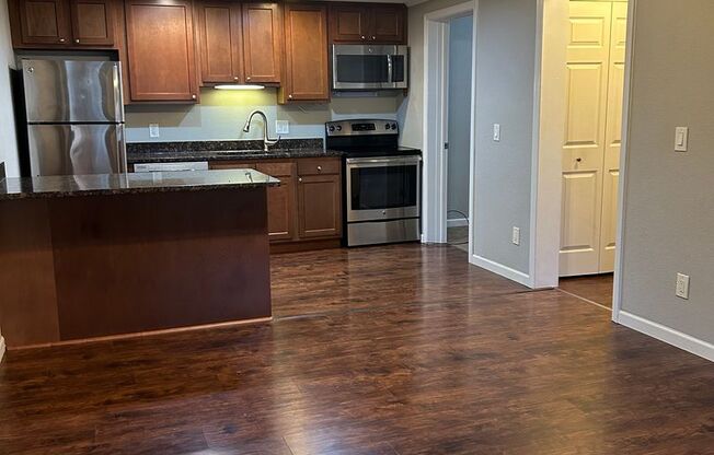 1 bed, 1 bath, 576 sqft, $1,150, Unit 164