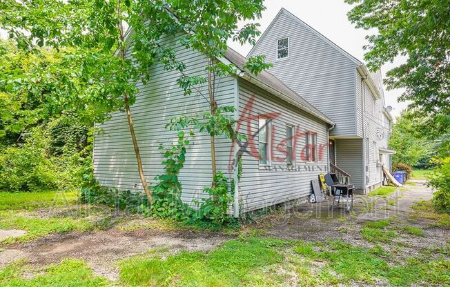 3432 E 69 ST