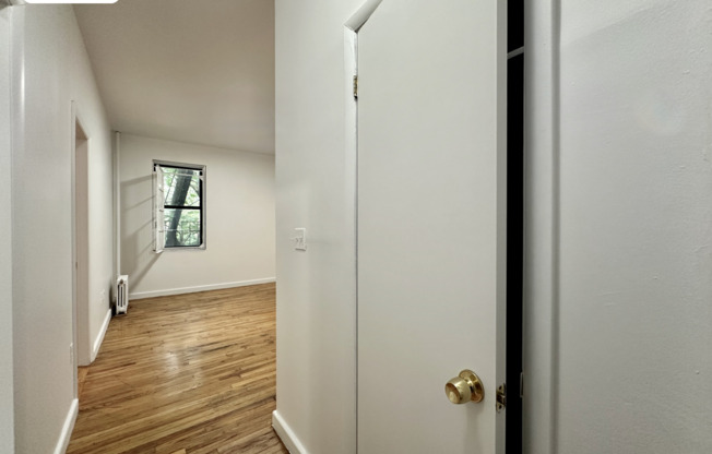 206 SAINT NICHOLAS AVE