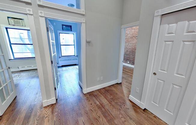 138 E 16 ST