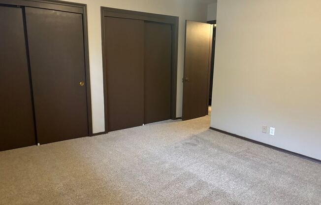 2 beds, 1 bath, 1,000 sqft, $1,010, Unit #2