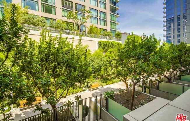 3 beds, 3 baths, 2,968 sqft, $7,300, Unit 105
