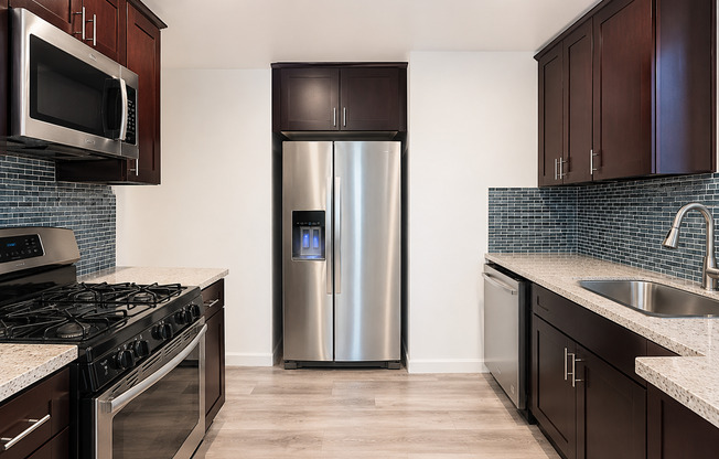 Studio, 1 bath, 400 sqft, $1,650, Unit 7025-30A
