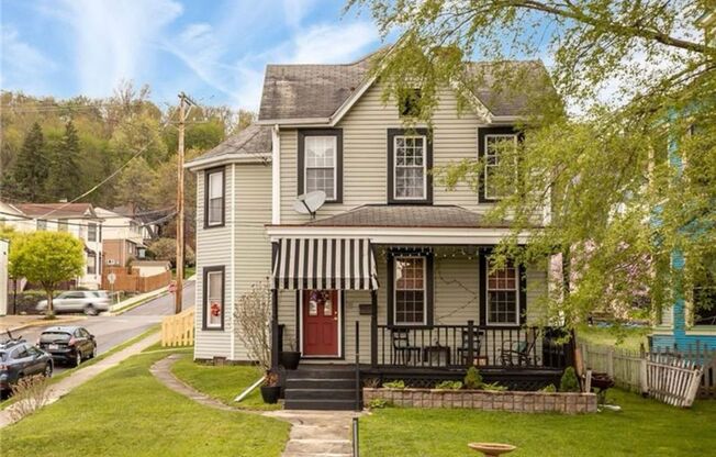 Stylish Victorian Home!