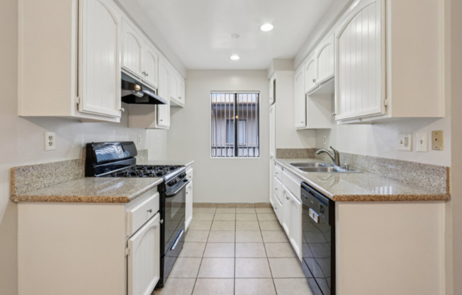 725 E PROVIDENCIA AVE