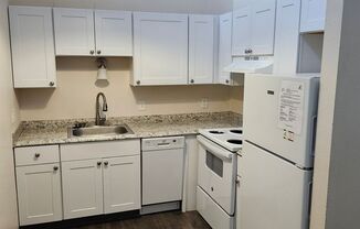 Fairway Downs - Updated Apartments - 1 Month Free!