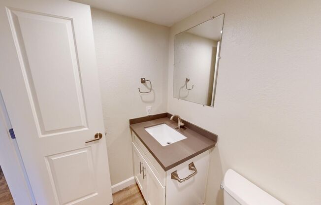 1 bed, 1 bath, 630 sqft, $995, Unit 18