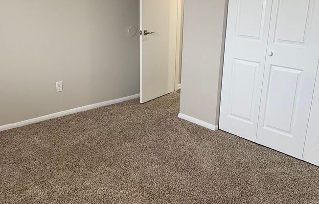 Charming Two-Bedroom one Bathroom Apartment in Prime Chesterton Location!