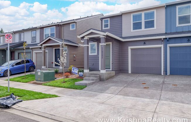 Beautiful NEW CONSTRUCTION 3 Bedroom 2.5 Bath DR Horton Townhome For Rent