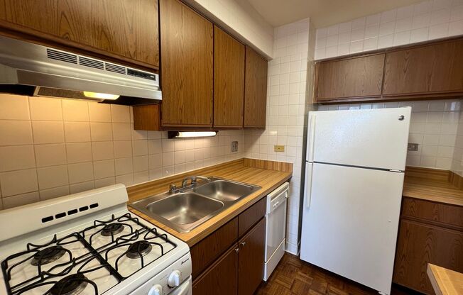 1 bed, 1 bath, 675 sqft, $1,975, Unit 417-308