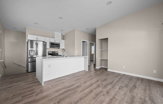BEDROOMS! $875.00/room