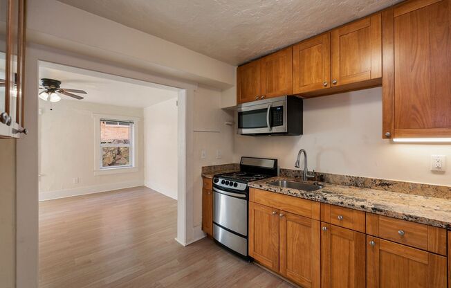 Studio, 1 bath, 359 sqft, $1,295, Unit 106
