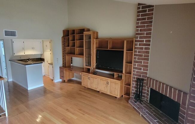 17087 PALISADES CIR