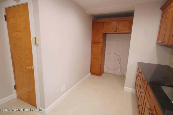 3 beds, 3 baths, 1,189 sqft, $3,400