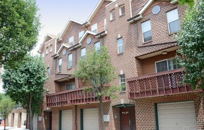 2 beds, 2 baths, 900 sqft, $1,510, Unit 1