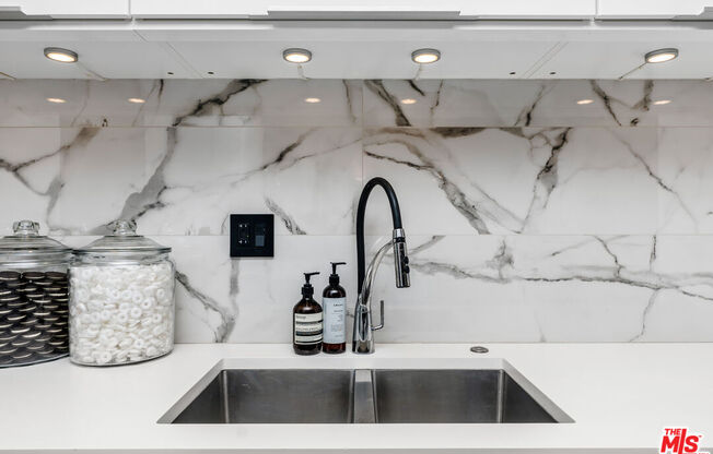 2 beds, 2 baths, 1,212 sqft, $5,000, Unit 116