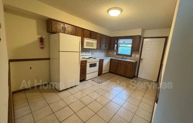 3161 S KIMBROUGH