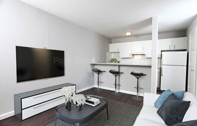 1 bed, 1 bath, $595, Unit 202
