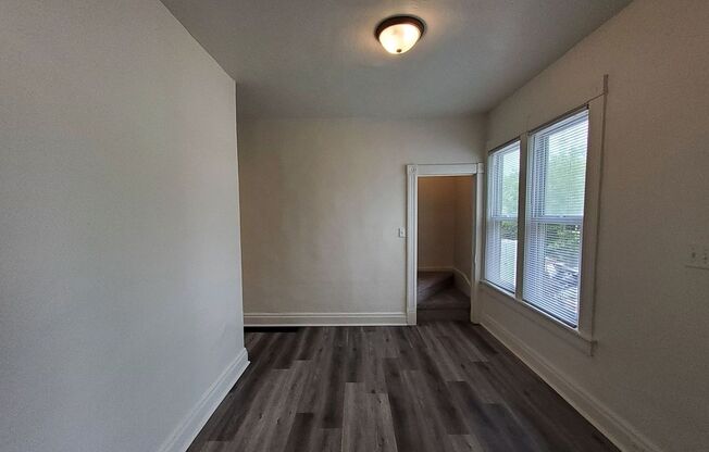 525 W 5th Street