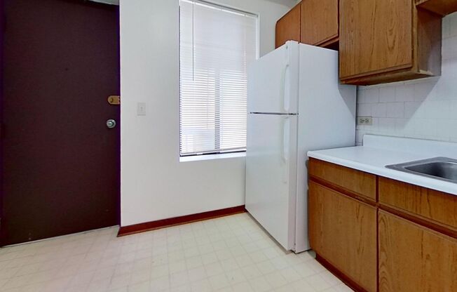 Top Floor Southport Corridor One Bedroom