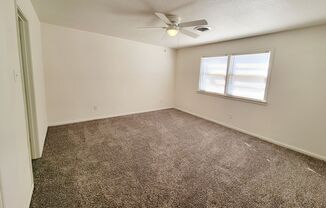 1 bed, 1 bath, $695, Unit D