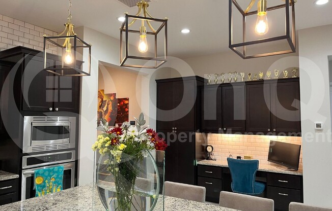 2141 E ALAMEDA RD