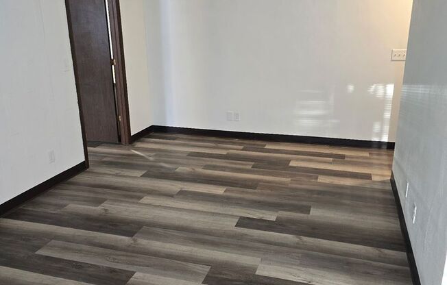 1 bed, 1 bath, $700, Unit 132