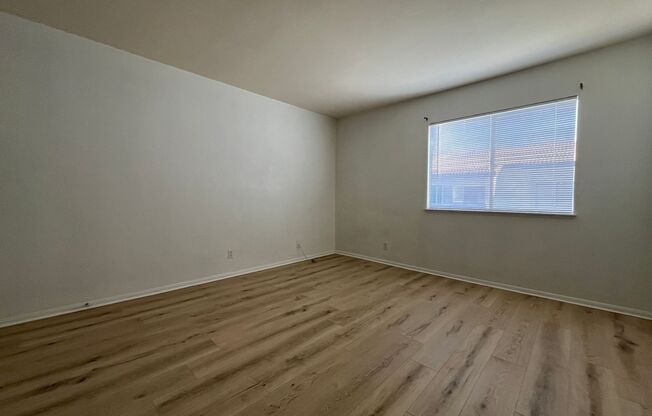 1 bed, 1 bath, $1,075, Unit # #C 28