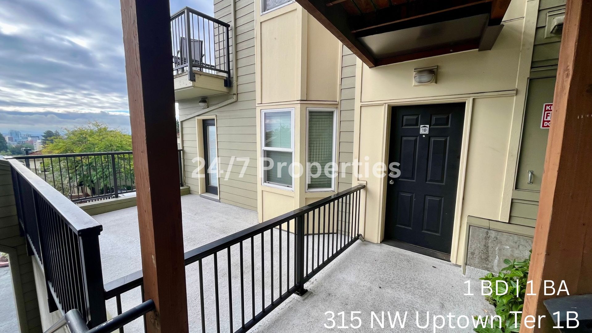 Hilltop 1BD I 1BA Condo - Nob Hill/Uptown Neighborhood!