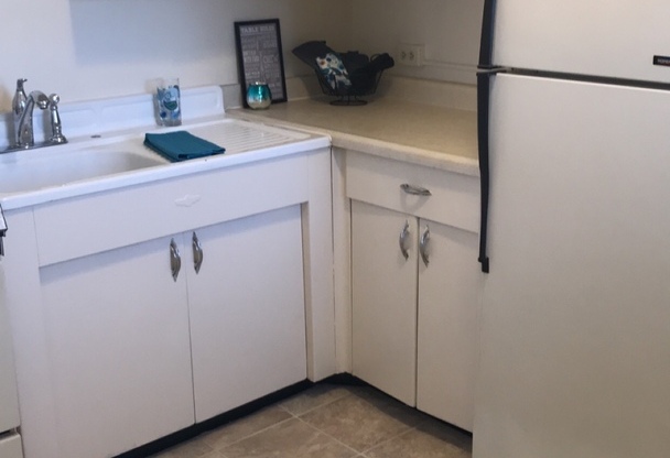 1 bed, 1 bath, 625 sqft, $685, Unit 1300-1214