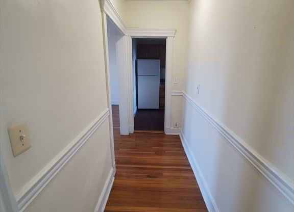 1 bed, 1 bath, 600 sqft, $2,600, Unit 9