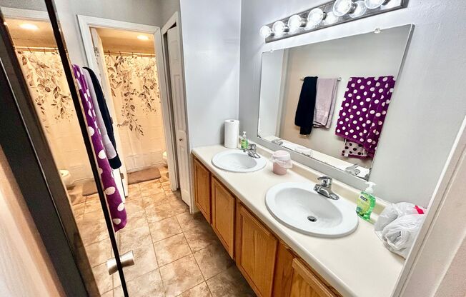 2 beds, 1 bath, 768 sqft, $2,380, Unit 109