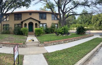 401 W LYNWOOD AVE