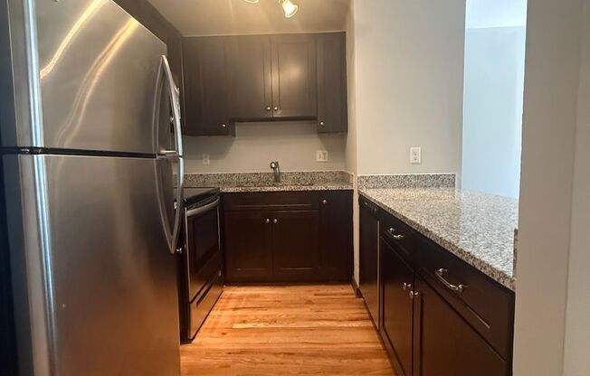 1 bed, 1 bath, 600 sqft, $995, Unit Apt. 16