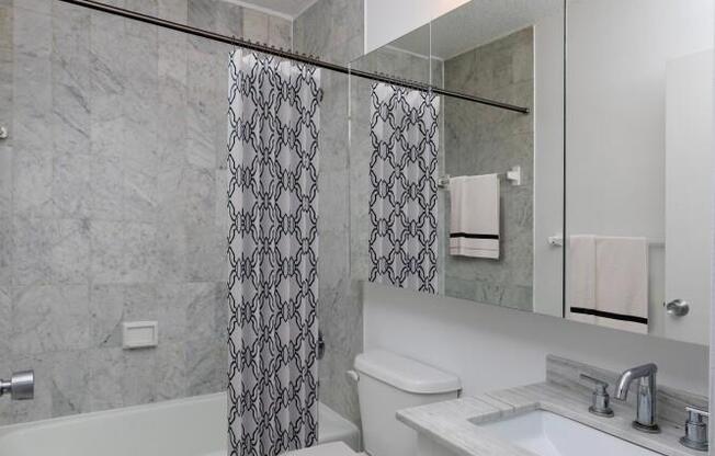2 beds, 1 bath, $4,795, Unit 40