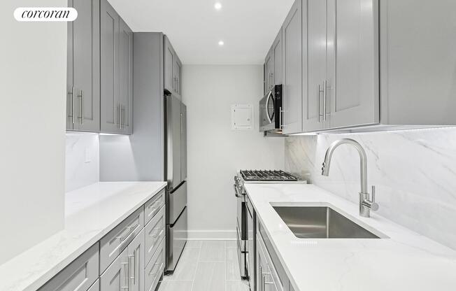 Studio, 1 bath, 590 sqft, $3,950, Unit 6D